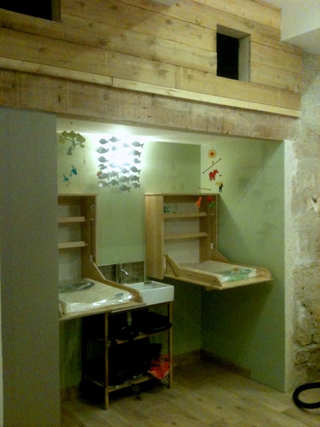 Aménagement intérieur d'un salon de thé dédié à la petite enfance